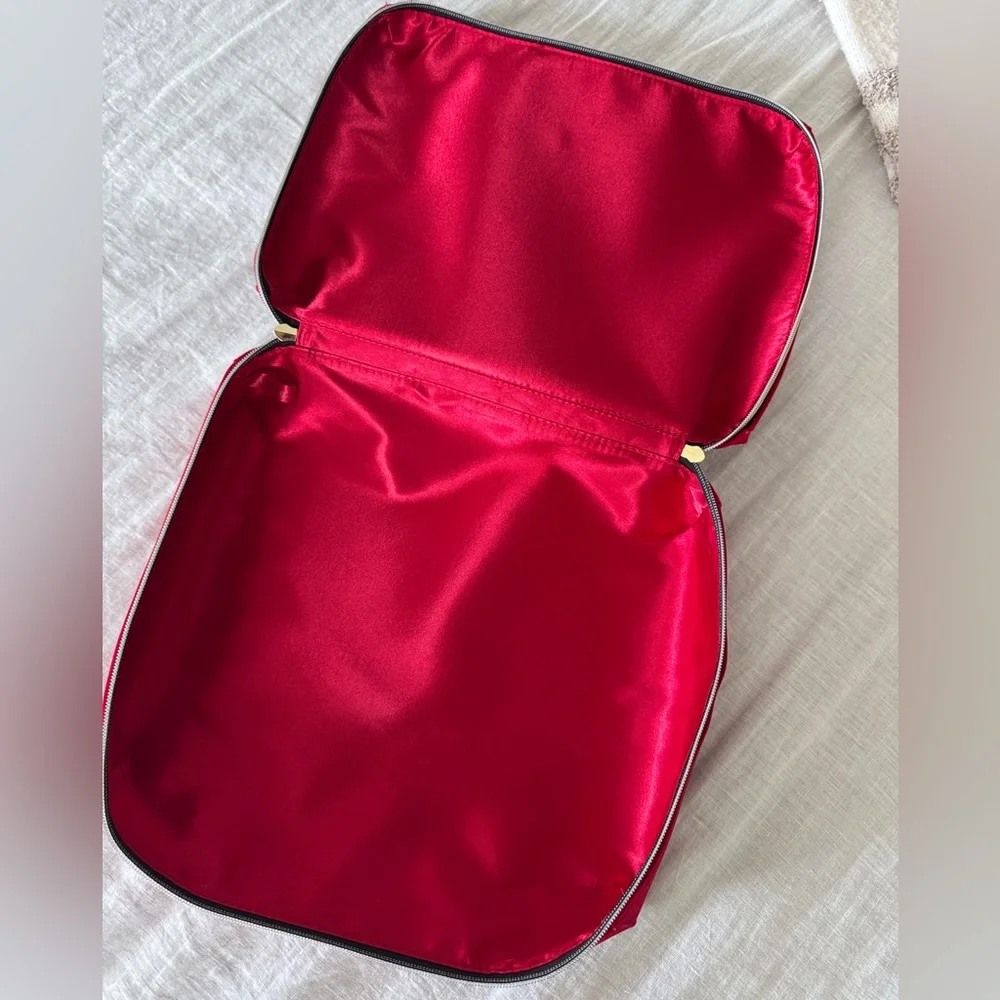 Estée Lauder Red Velvet Holiday Train Case Makeup Bag (Case Only)